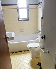 Ludlow 956 in Cincinnati, OH - Building Photo - Interior Photo