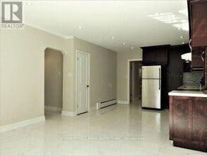 42 Emerald Crescent in Toronto, ON - Building Photo - Building Photo
