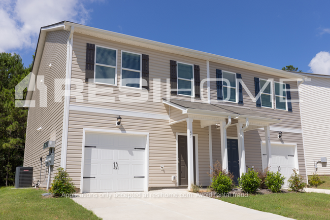 property at 491 Oakwood Dr NW