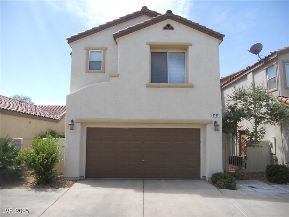 8569 Calomeria Ct in Las Vegas, NV - Building Photo