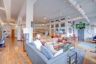 1278 N Milwaukee Ave in Chicago, IL - Building Photo - Building Photo