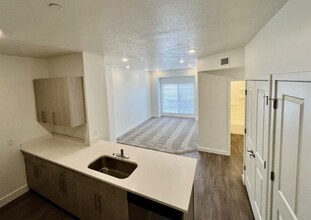 2800 S Dairy Ashford Rd in Houston, TX - Building Photo - Building Photo