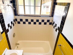 123 Arboleda Rd, Unit A in Goleta, CA - Building Photo - Building Photo