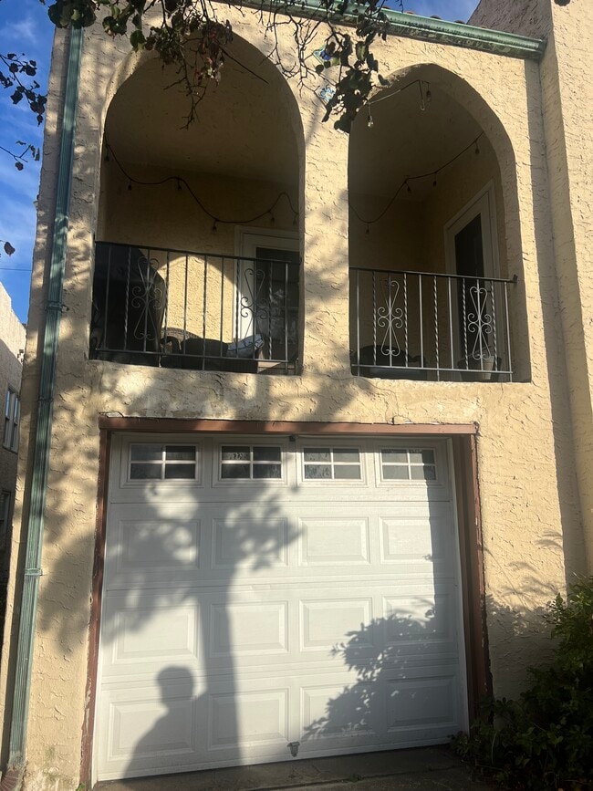 130 Atlantic Ave, Unit 2 in Long Beach, NY - Building Photo - Building Photo