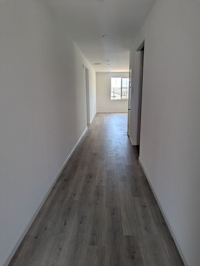 1450 Barrett Ln in Mesquite, NV - Building Photo - Building Photo