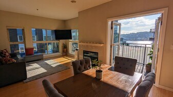 701 Galer St, Unit 301 in Seattle, WA - Building Photo