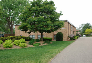 9940-9948 Penn Ave S in Bloomington, MN - Building Photo - Building Photo