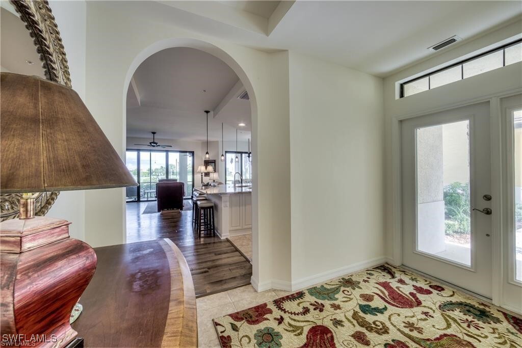 10470 Casella Way in Ft. Myers, FL - Foto de edificio