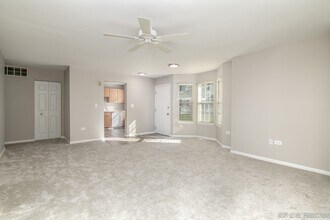 2932 Bartlett Ct in Naperville, IL - Building Photo - Building Photo