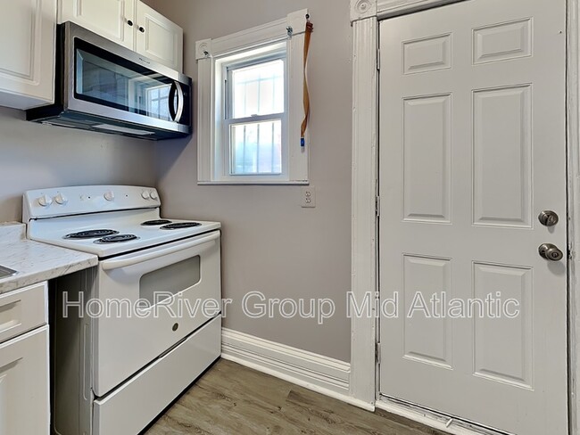702 Dolphin St in Baltimore, MD - Building Photo - Building Photo