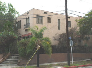 4318 Sunset Dr in Los Angeles, CA - Building Photo - Building Photo