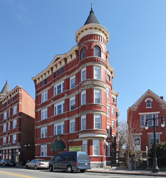 2712 Woodburn Ave in Cincinnati, OH - Foto de edificio