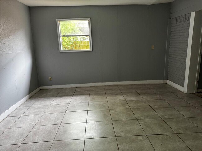 property at 7201 Gleason Rd