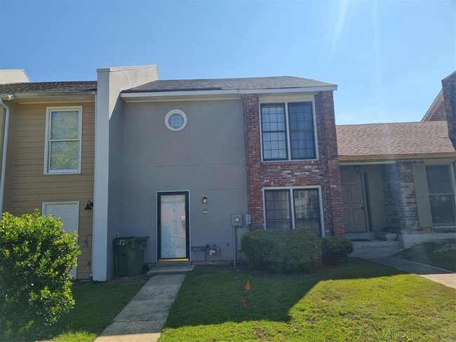 property at 1613 Cobblestone Ct