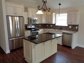 4325 Wisteria Ln in Valdosta, GA - Building Photo - Building Photo