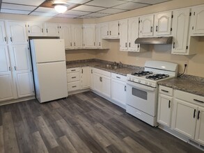 205 Modisette Ave in Donora, PA - Foto de edificio - Building Photo