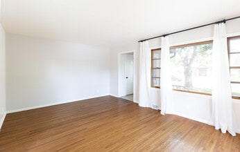 3118 28th Ave S in Minneapolis, MN - Foto de edificio - Building Photo