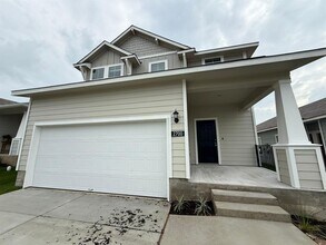 2700 Paragon Fox Dr in Pflugerville, TX - Building Photo - Building Photo
