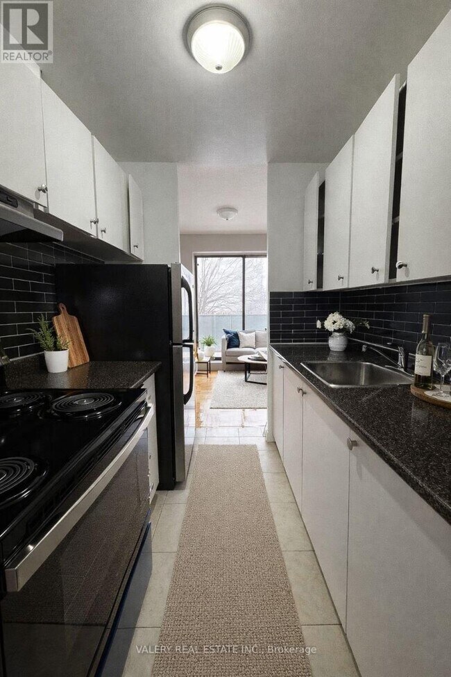 1780 Lawrence Ave E in Toronto, ON - Building Photo - Building Photo