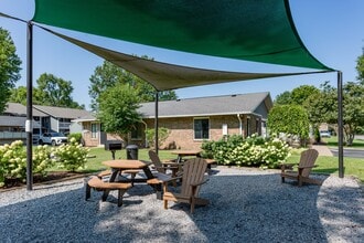 Magnolia Place Apartments in Franklin, TN - Building Photo - Building Photo