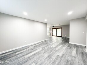 8616 N 40th Dr in Phoenix, AZ - Building Photo - Building Photo