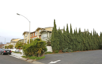 Lotus Townhomes in Sunnyvale, CA - Building Photo - Building Photo