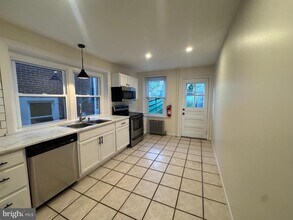 828 Ford St in Bridgeport, PA - Building Photo - Building Photo