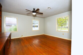 609 Magnolia St in Lake Jackson, TX - Building Photo - Building Photo