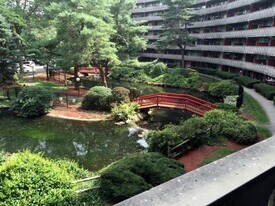 200 Swanton St, Unit T7 in Winchester, MA - Building Photo