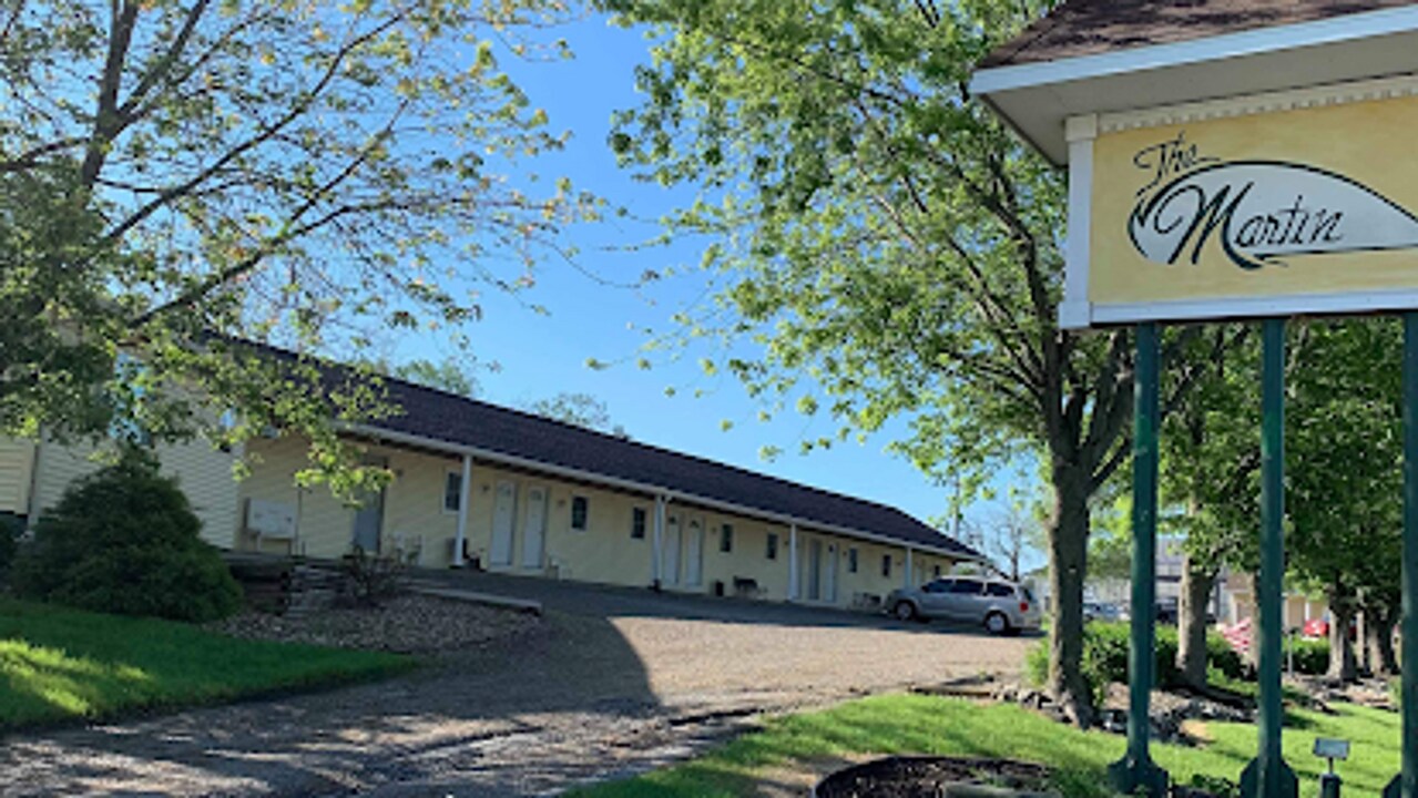 917 W Walnut St in Bloomfield, IA - Building Photo