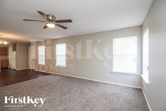 9001 Prairie Bluff Dr in Dallas, TX - Building Photo - Building Photo