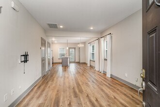 674 Bristol Creek Dr in Nashville, TN - Building Photo - Building Photo