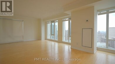 210-3210 Victoria St in Toronto, ON - Building Photo - Building Photo