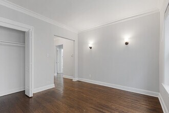 1100 W Glenlake Ave in Chicago, IL - Building Photo - Building Photo