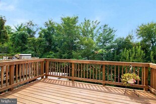 1947 Winslow Ct in Woodbridge, VA - Building Photo