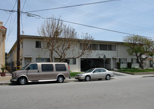 156 S Laurel St in Ventura, CA - Building Photo - Building Photo