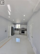 103 Peel St in Brantford, ON - Building Photo - Building Photo