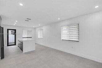 1293 SW 22nd Ave in Miami, FL - Building Photo - Building Photo