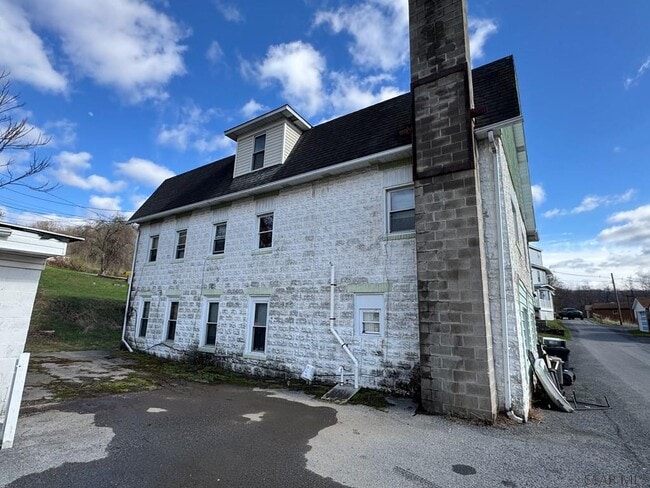 530 Naylor Rd in Johnstown, PA - Building Photo - Building Photo