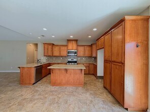 4032 Wood Creek Ct in Merced, CA - Building Photo - Building Photo