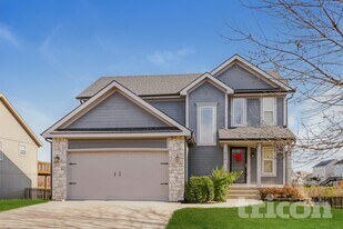 10201 N Lewis Ave in Kansas City, MO - Building Photo