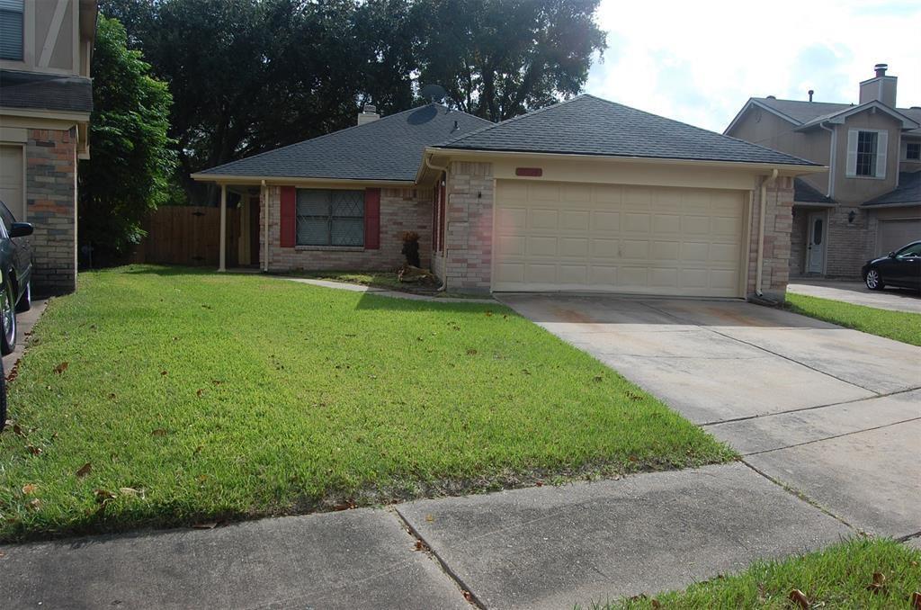 11014 Landsbury Cir in Houston, TX - Building Photo