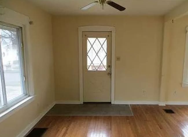 724 Cawood St in Lansing, MI - Building Photo - Building Photo