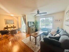 402 Villa Cir in Boynton Beach, FL - Building Photo - Building Photo