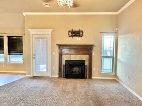 308 Northeast Mountain Meadow Drive in Cache, OK - Building Photo - Building Photo