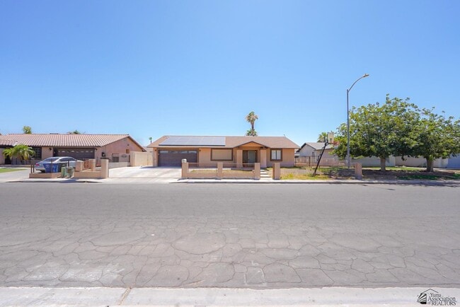 property at 1429 S Pagent Ave
