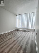 36-7036 Lisgar St in Toronto, ON - Building Photo - Building Photo