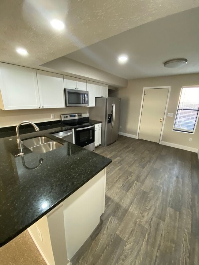 3243 Summerhill Ln in Columbus, OH - Building Photo - Building Photo