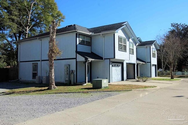 property at 6252 Hamilton Bridge Rd