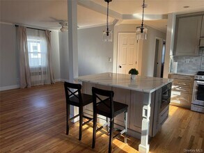 7 Gibson Blvd, Unit 2 in Valley Stream, NY - Building Photo - Building Photo